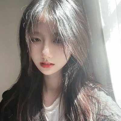 大叔喜欢可爱小玩意 海报